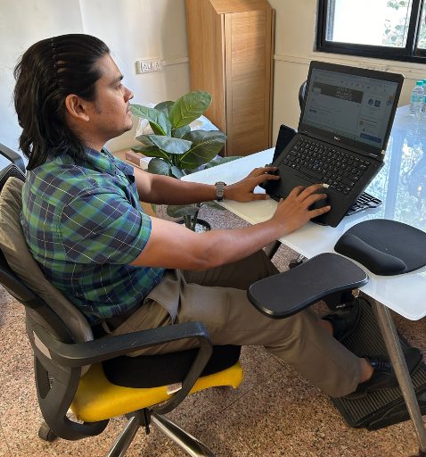 Step Up Your Work Game: 5 Tips to Maximize Comfort with PALO Footrests