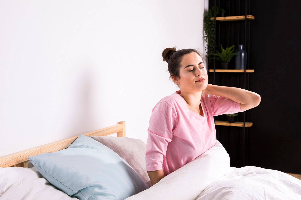 5 Signs Your Sleeping Pillow Is Ruining Your Rest